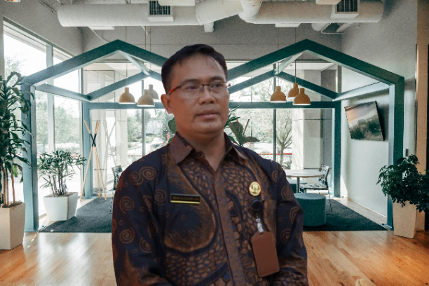 IMAM NURSAMSUDI,MT,M.Pd
Kepa;a Sekolah 
SMA Negeri 1 Banyuwangi.